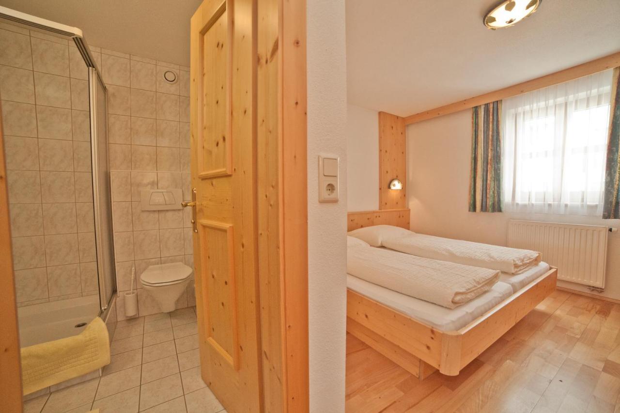 Chasa Per La Punt Apartment Galtuer Exterior photo
