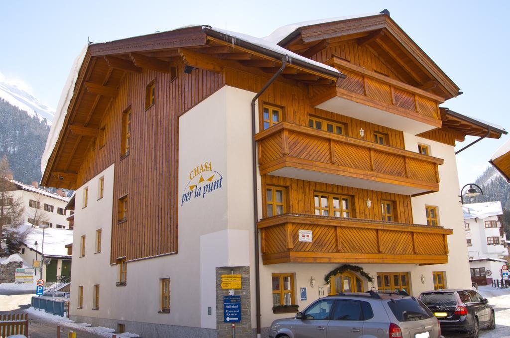 Chasa Per La Punt Apartment Galtuer Exterior photo